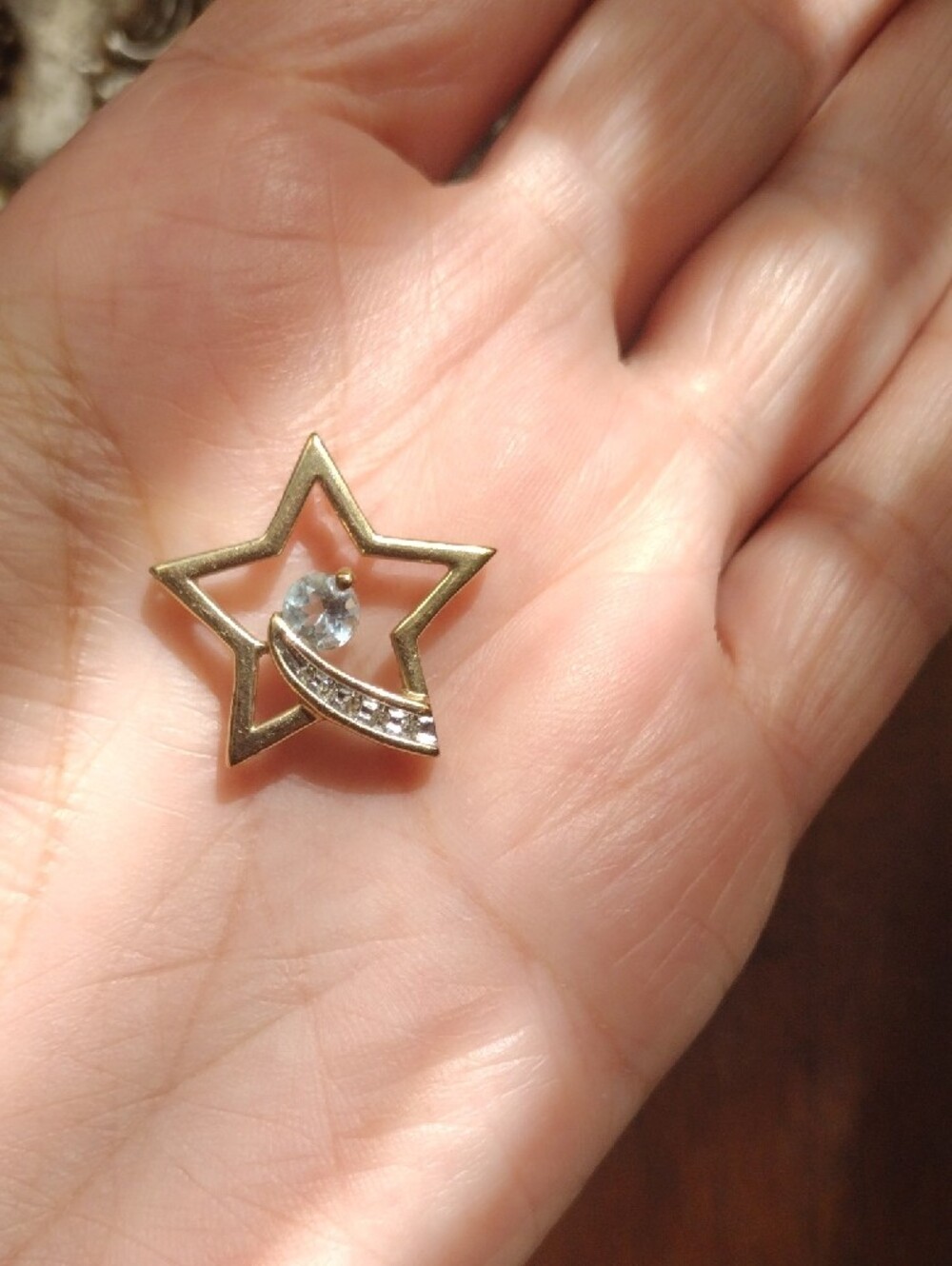 10K Yellow Gold Aquamarine And Diamonds Star Pendant - Picture 10 of 12